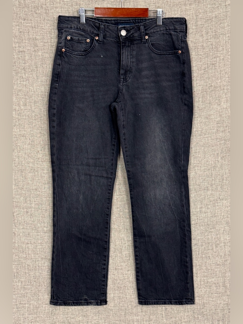 Aeropostale Women’s Mid-Rise Ankle Straight Black Cropped Jeans